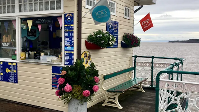 Mint & Mocha on Penarth Pier