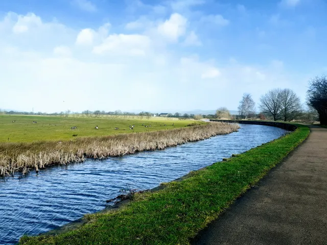 Manchester Bolton and Bury Canal (disused)