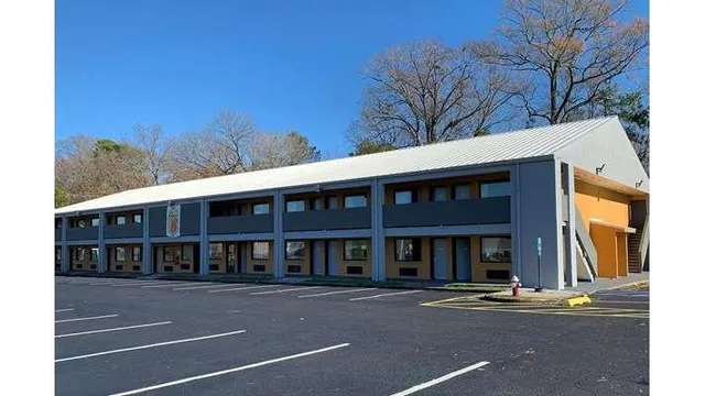 Super 8 by Wyndham Newport News