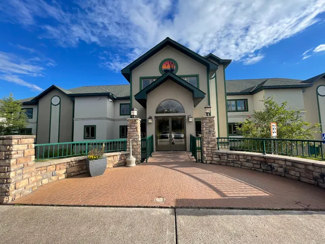 Superior Shores Burlington Bay