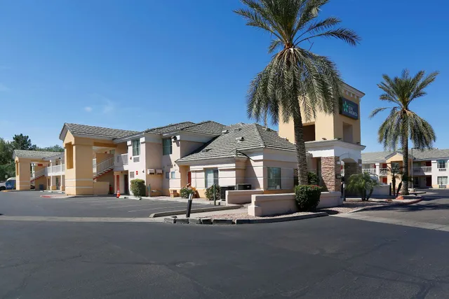 Extended Stay America Select Suites - Phoenix - Airport - E. Oak St.