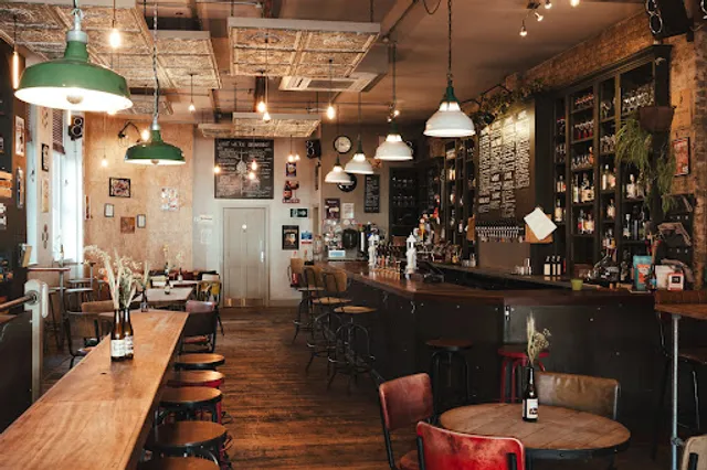 Fuggles Beer Cafe - Craft Beer Pub & Wine Bar