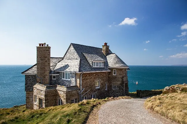 Stylish Cornish Cottages