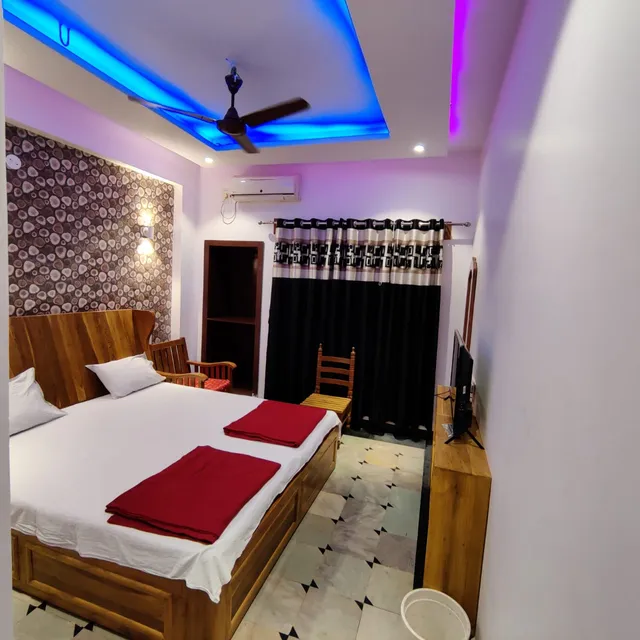 Hotel Navaratna Palace