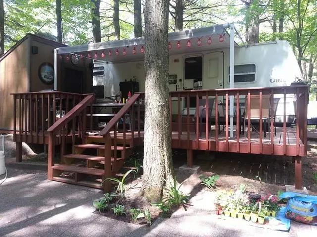 Iola Pines Campground