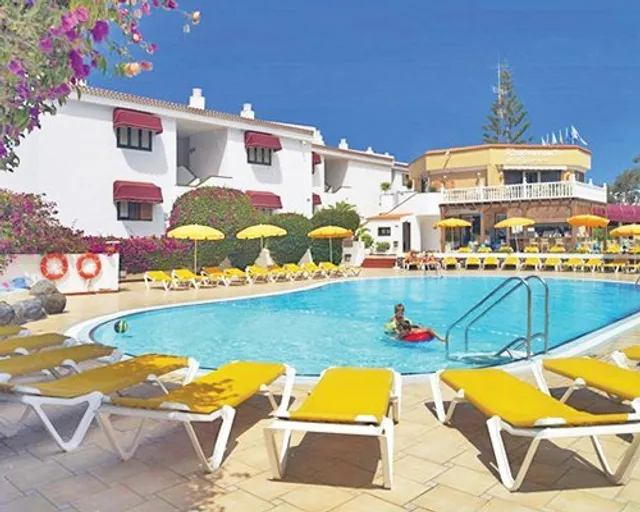 Hotel Regency Torviscas