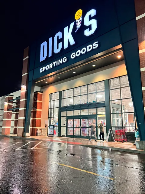 DICK'S Sporting Goods