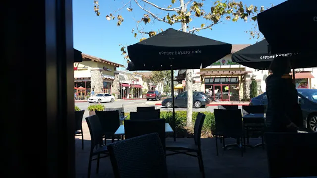 Corner Bakery Cafe