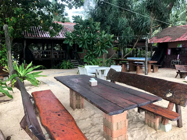 Rabiang Lay Seafood Restaurant