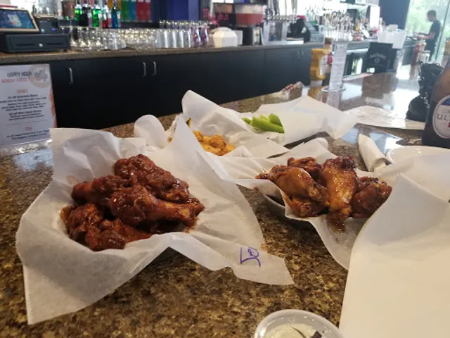 Ray's Wings & Pizza/Ray's Original Buffalo Wings