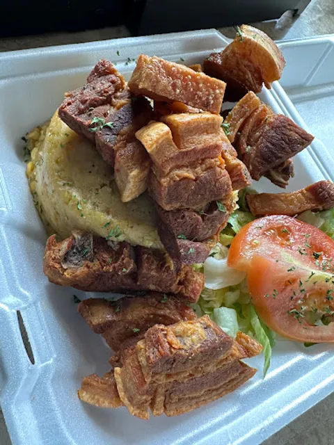 El Sazón Criollo Restaurant & Pizza