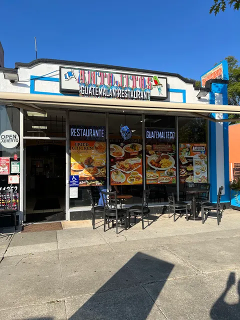 Antojitos Guatemaltecos