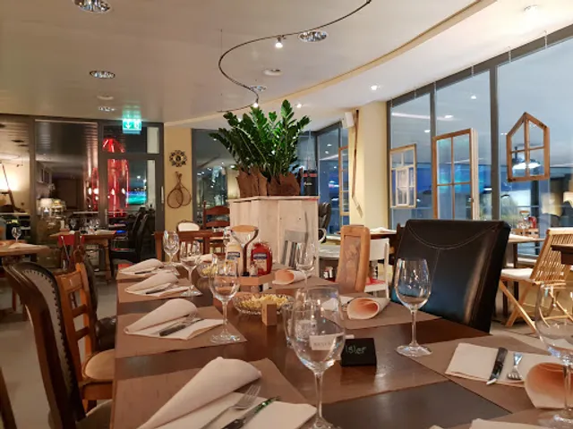 Restaurant 83NULLZWEI im Schluefweg