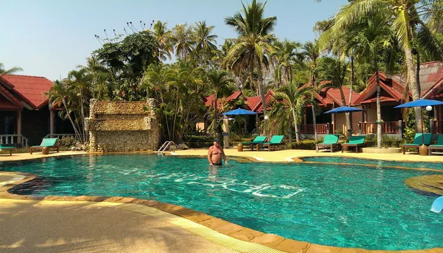 DREAM TEAM BEACH RESORT