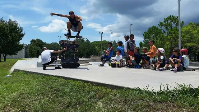 School of Skatin Skateboarding Lessons and Camps