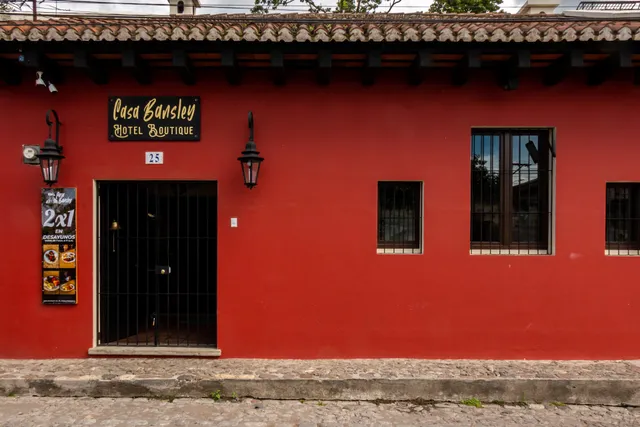 Casa Bansley - Hotel con restaurante y jardín para eventos
