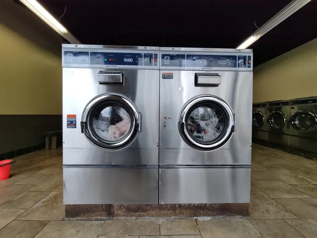 Carlin's Laundromat