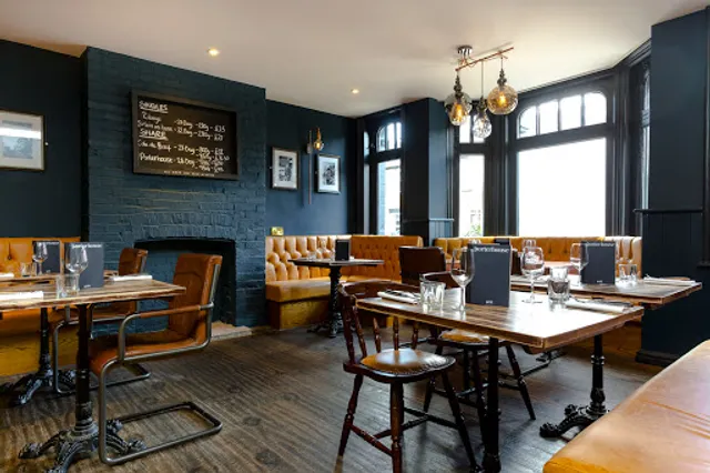 The Porterhouse Grill & Rooms