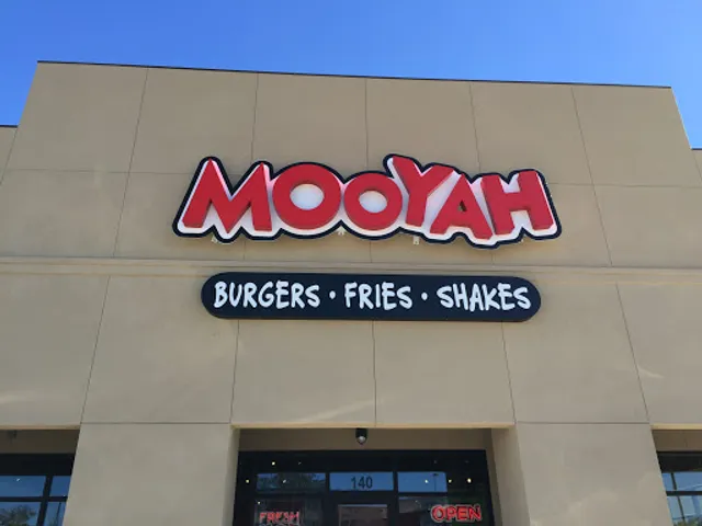 MOOYAH Burgers, Fries & Shakes