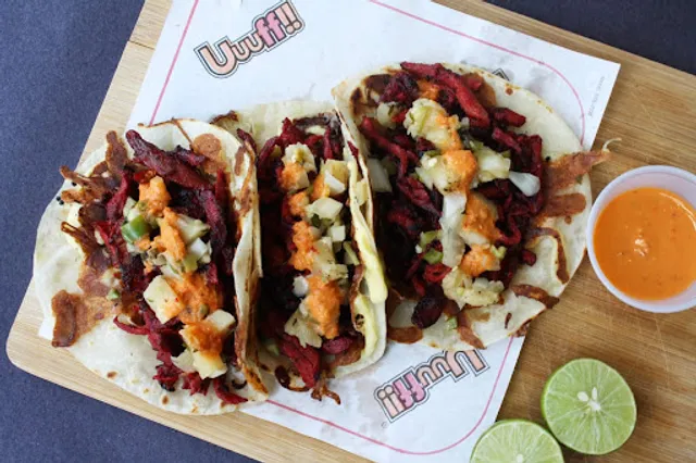 Tacos y Salsas Uuuff!!