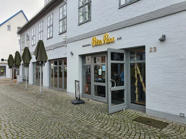 PETER PANE Burgergrill & Bar