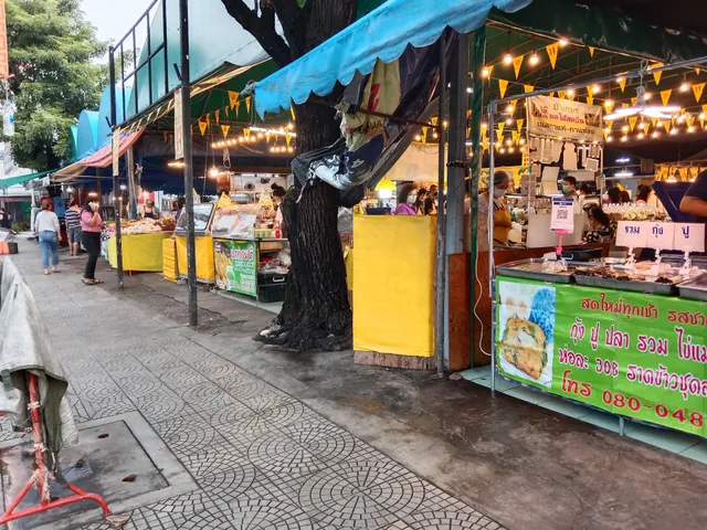 Talat Bang Khen Subdistrict