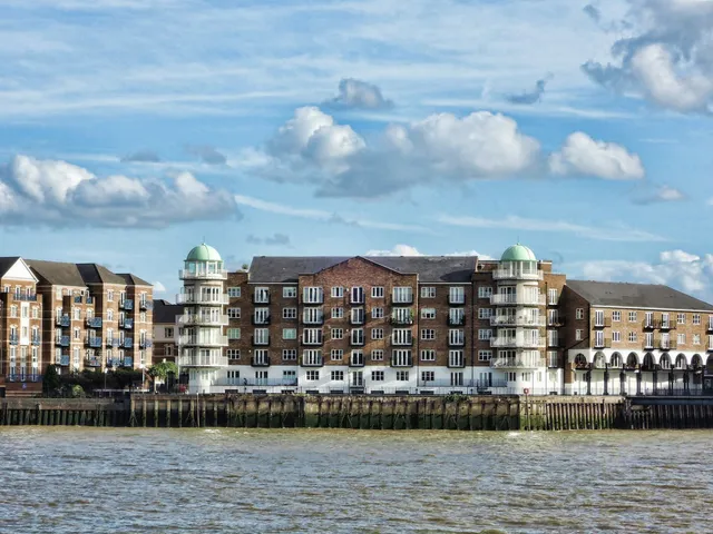 King & Queen Wharf Concierge Office