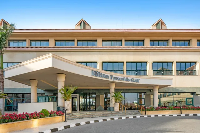 Hilton Pyramids Golf