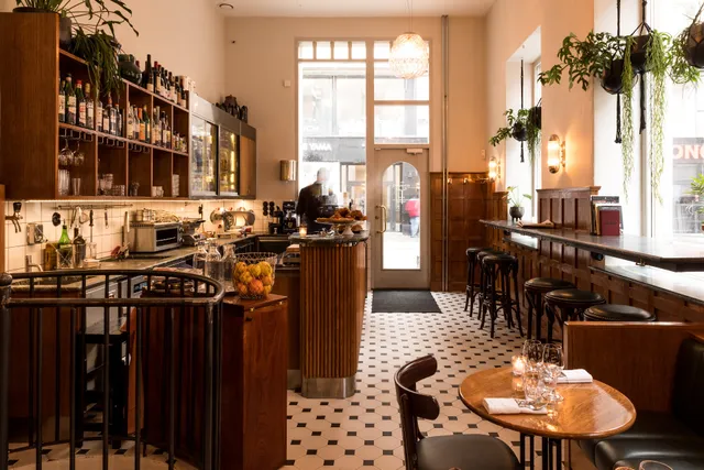 Schmaltz Bar & Delicatessen