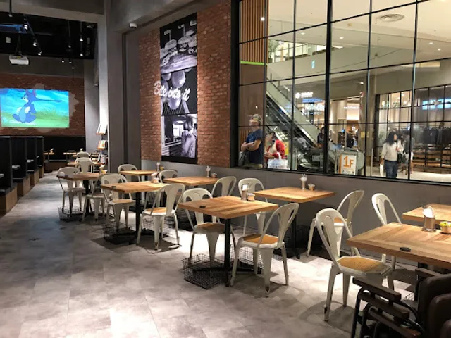 J.S. Burgers Cafe Nagoya Mozo Wonder City