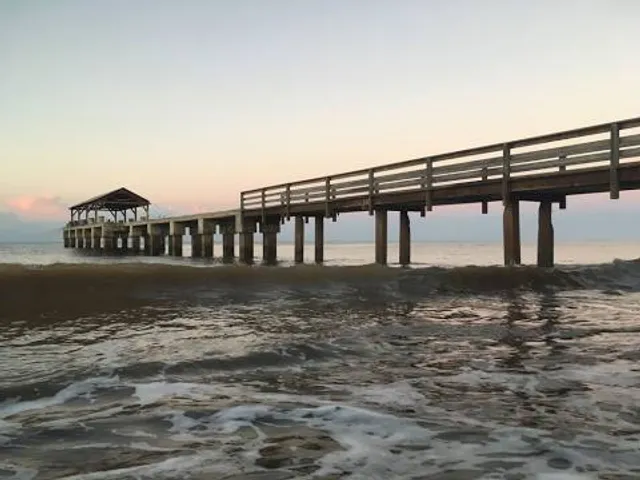 Waimea Landing State Recreation Pier