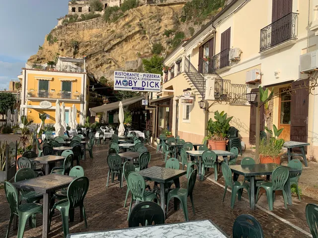 Moby Dick Ristorante - Pizzeria con forno a legna