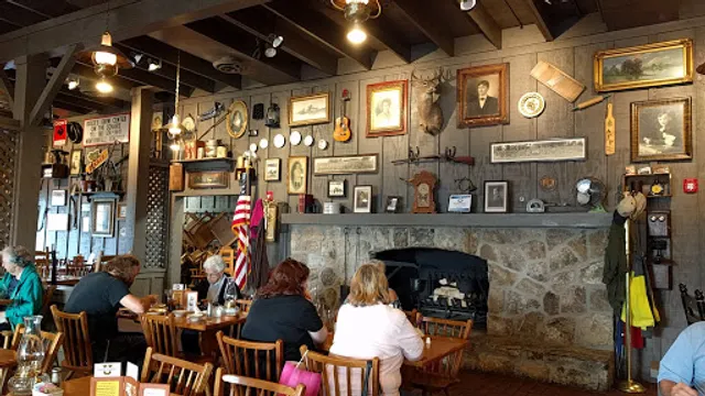 Cracker Barrel Old Country Store