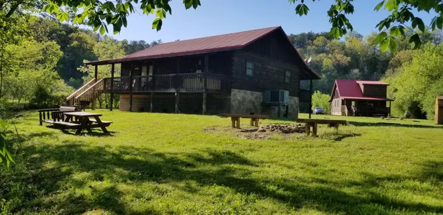 Country Life Cramers Creekside Cabin