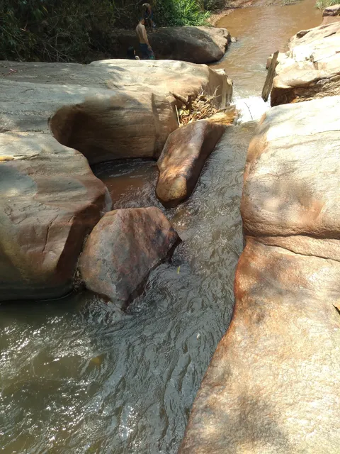 Cachoeira Pedra Lascada