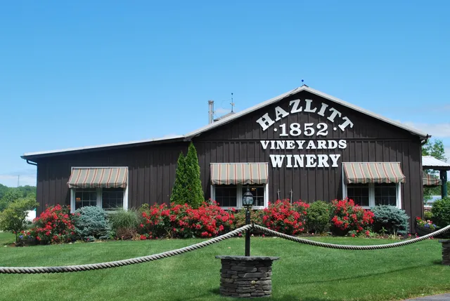 Hazlitt 1852 Vineyards