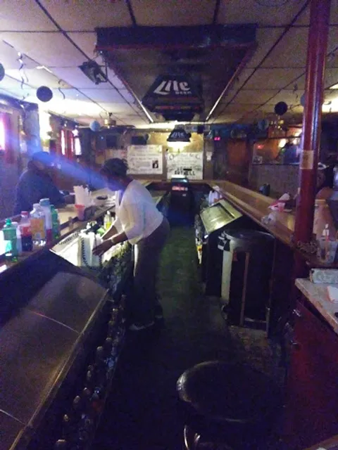 5th Street Hotel & Bar