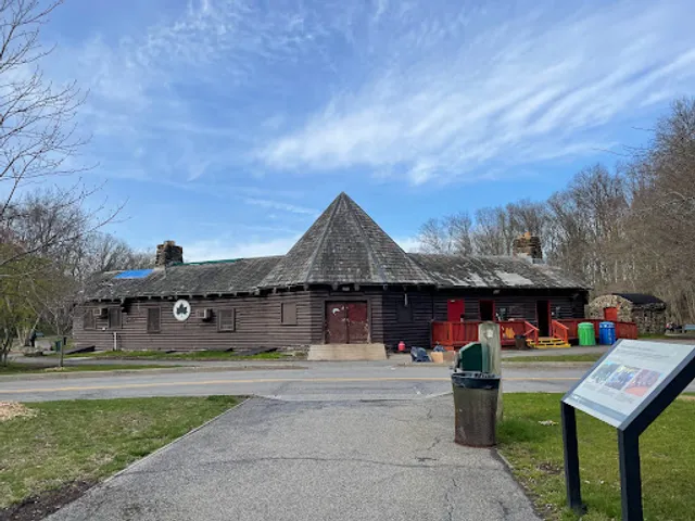 Willbrook Lake Parking Lot