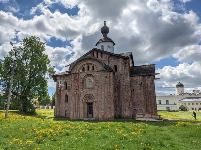 Tserkov' Paraskevy Pyatnitsy Na Torgu