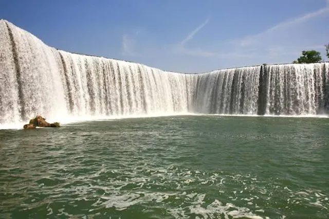 Kunming Waterfall Park