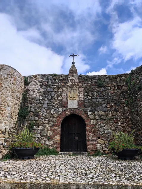 Castillo - Cementerio de Benadalid