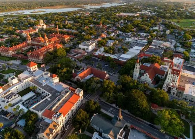 Historical Tours of Flagler College