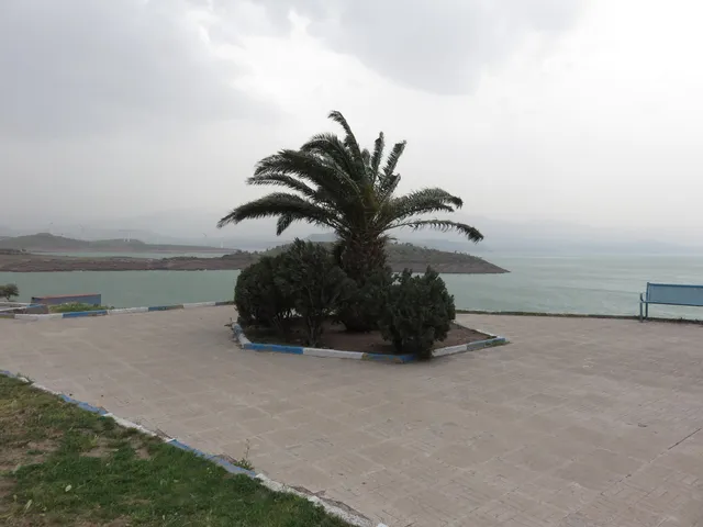 Manjil Dam Beach Park