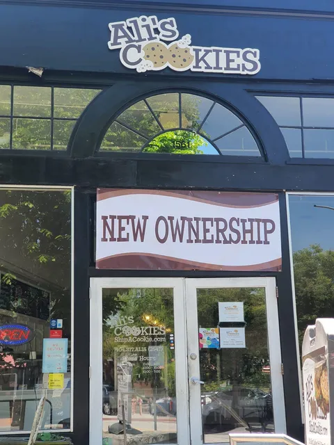 Ali's Cookies - Emory