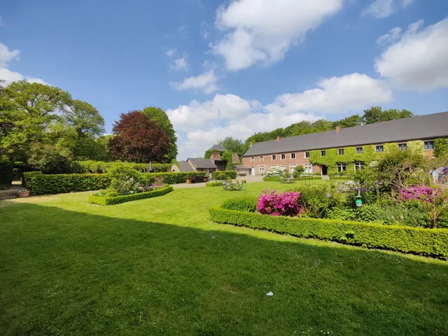 Court-Saint-Étienne