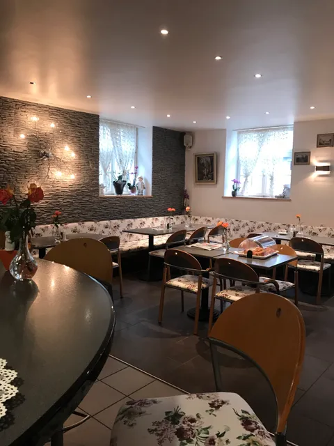 Restaurant & Café im Schweizerhaus Riehen