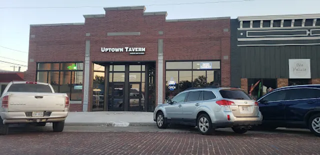 Uptown Tavern Sports Bar & Grill