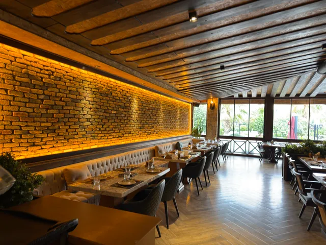 Swiss Land Restaurant & Coffee Shop