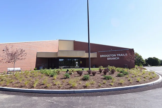 St. Louis County Library - Bridgeton Trails Branch