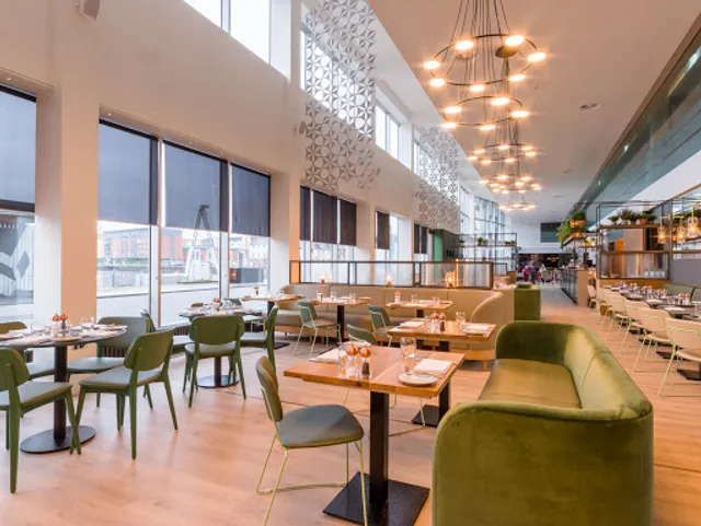 Quayside Bar & Grill